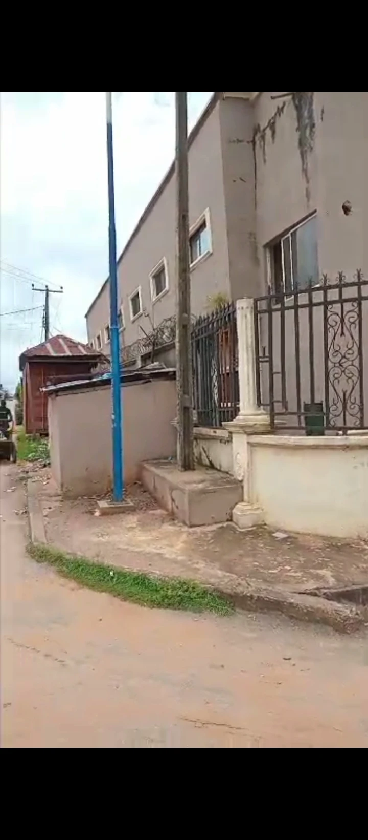 Land for Sale in Abuja quarter, Edo - Image 3