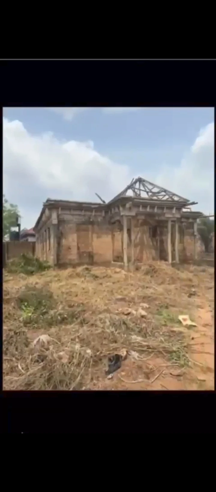 4 Bedroom Flat for Sale in Isihor, Edo - Image 2