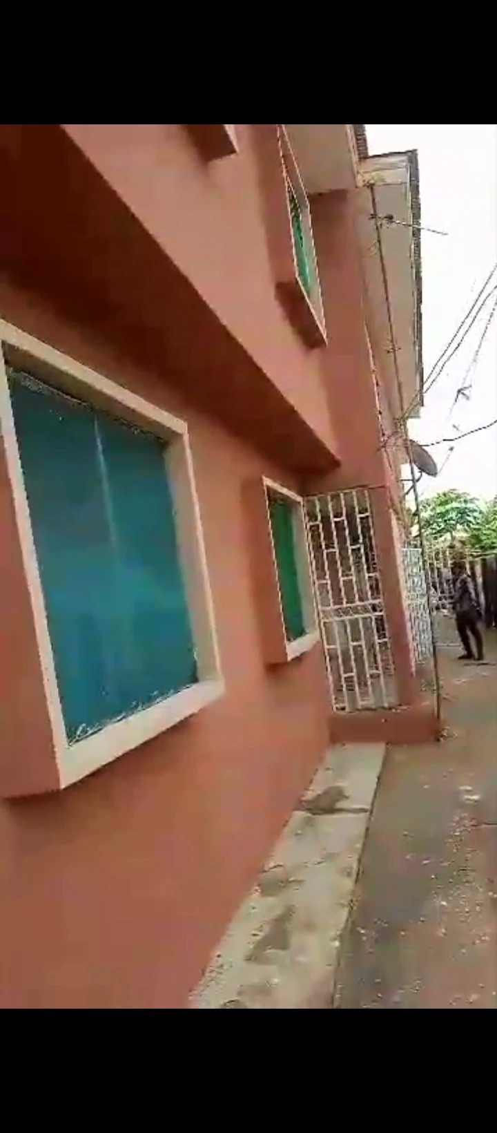 3 Bedroom Flat for Sale in Okhoro, Edo - Image 1