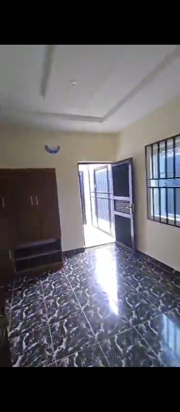 1 Bedroom Flat for Rent in Oluku, Edo - Image 2