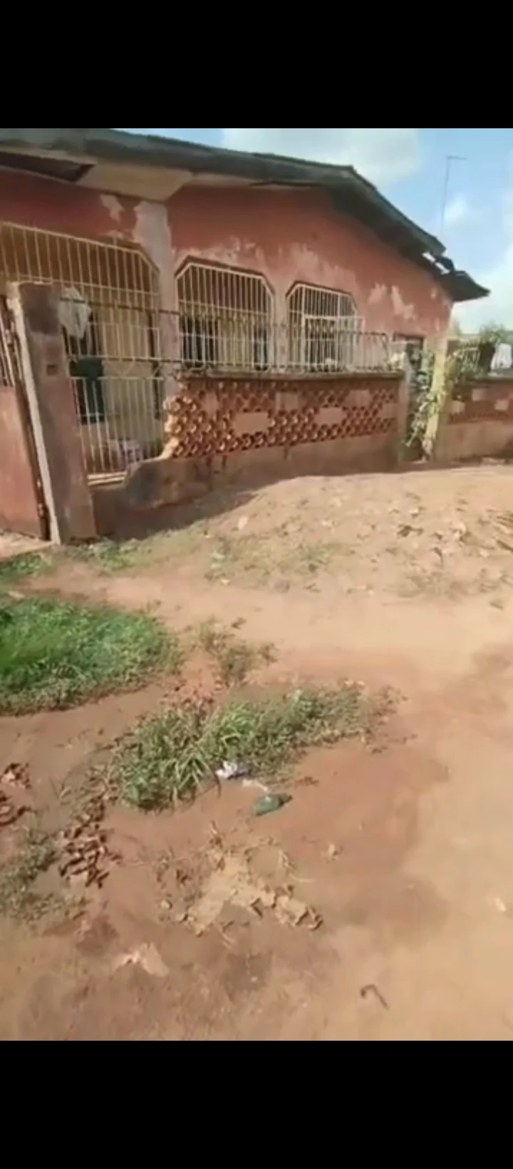 3 Bedroom Flat for Sale in Uselu shell, Edo - Image 1