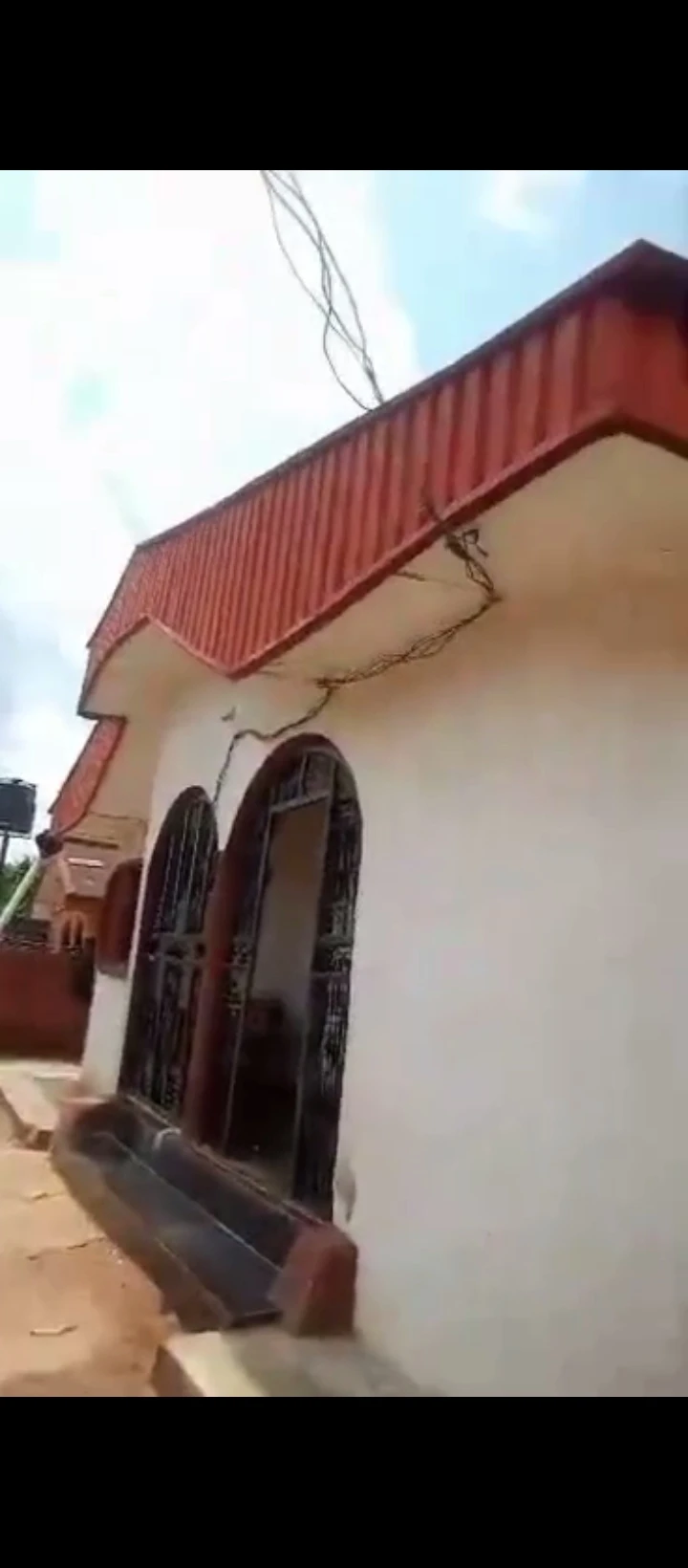 3 Bedroom Flat for Sale in Upper sakpoba road Benin city off Abraka road, Edo - Image 1