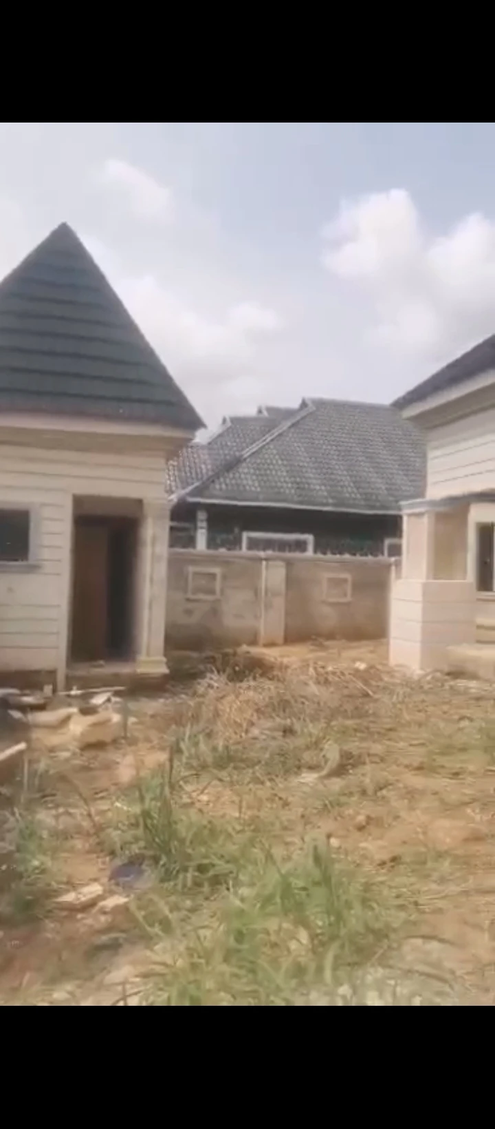 4 Bedroom Flat for Sale in Benin Agbor road, Edo - Image 3
