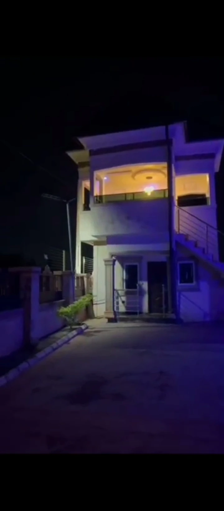 4 Bedroom Flat for Sale in Peanut, Edo - Image 2