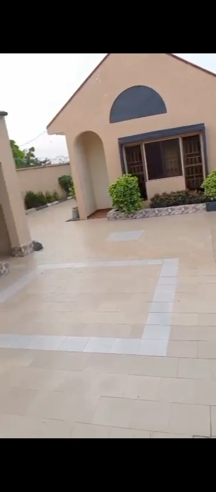 Hotel for Lease in Airport road off Giwa Amu, Edo - Image 2