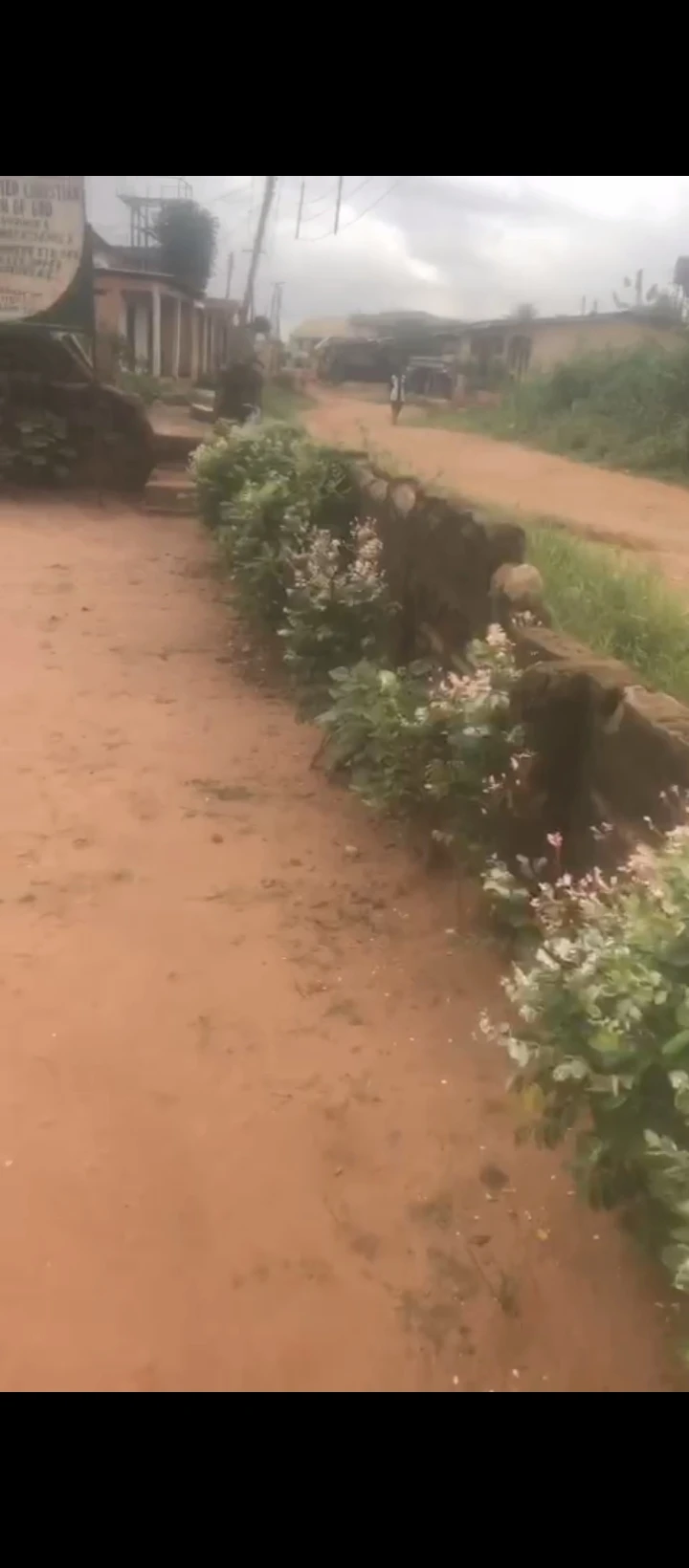 Land for Sale in Ekehuaw road by Ewutubu market, Edo - Image 2