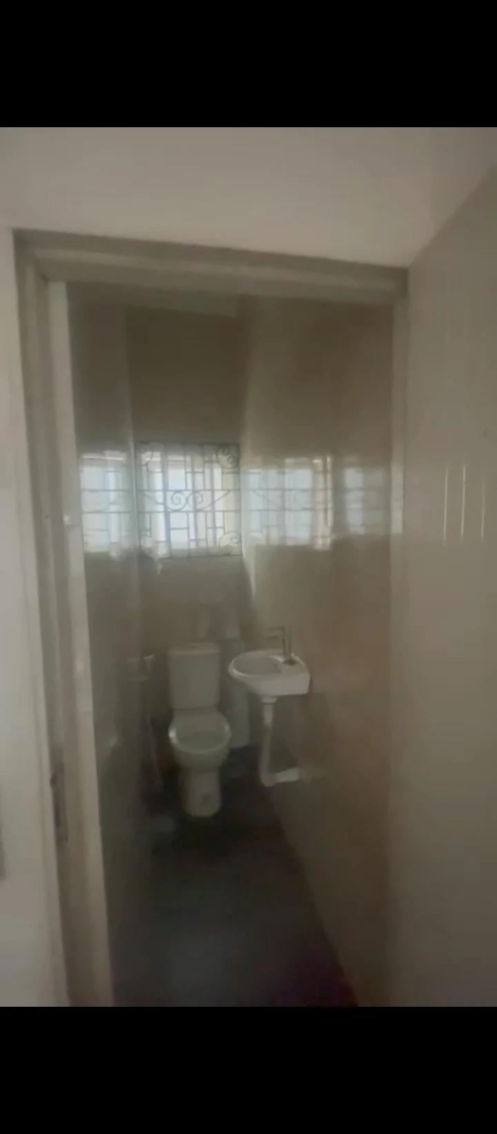 3 Bedroom Flat for Rent in Isihor, Edo - Image 4