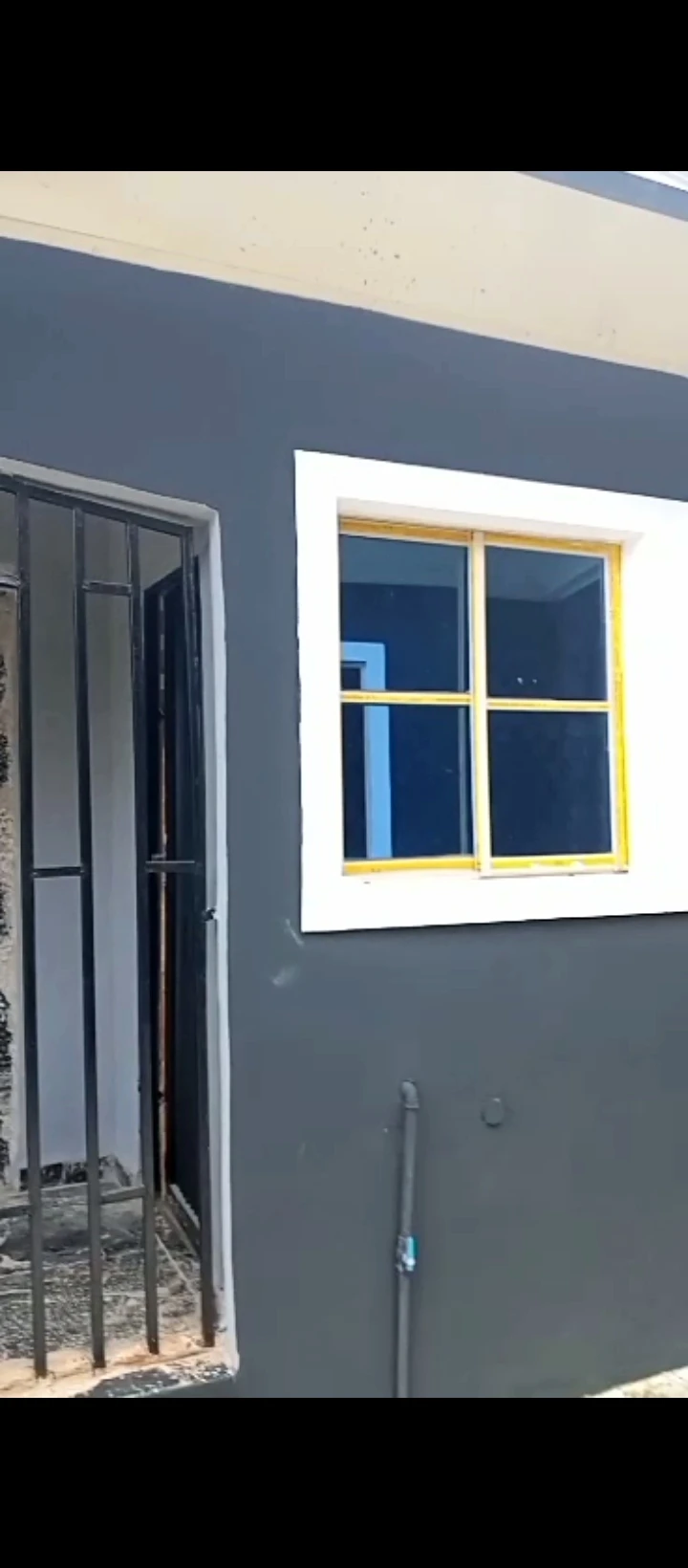 1 Bedroom Flat for Rent in Uhie sapele road, Edo - Image 1