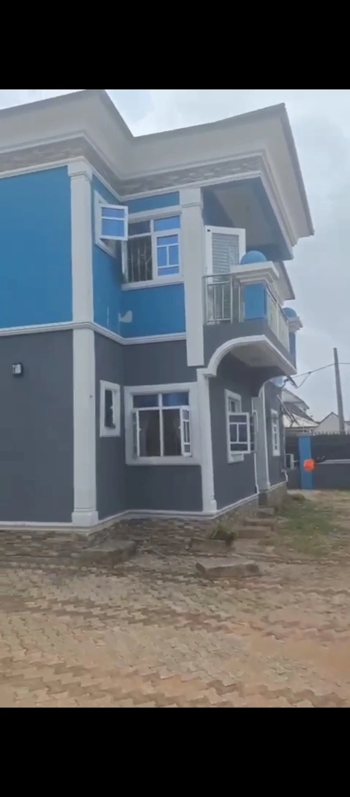3 Bedroom Flat for Sale in Ugbor, Edo - Image 1