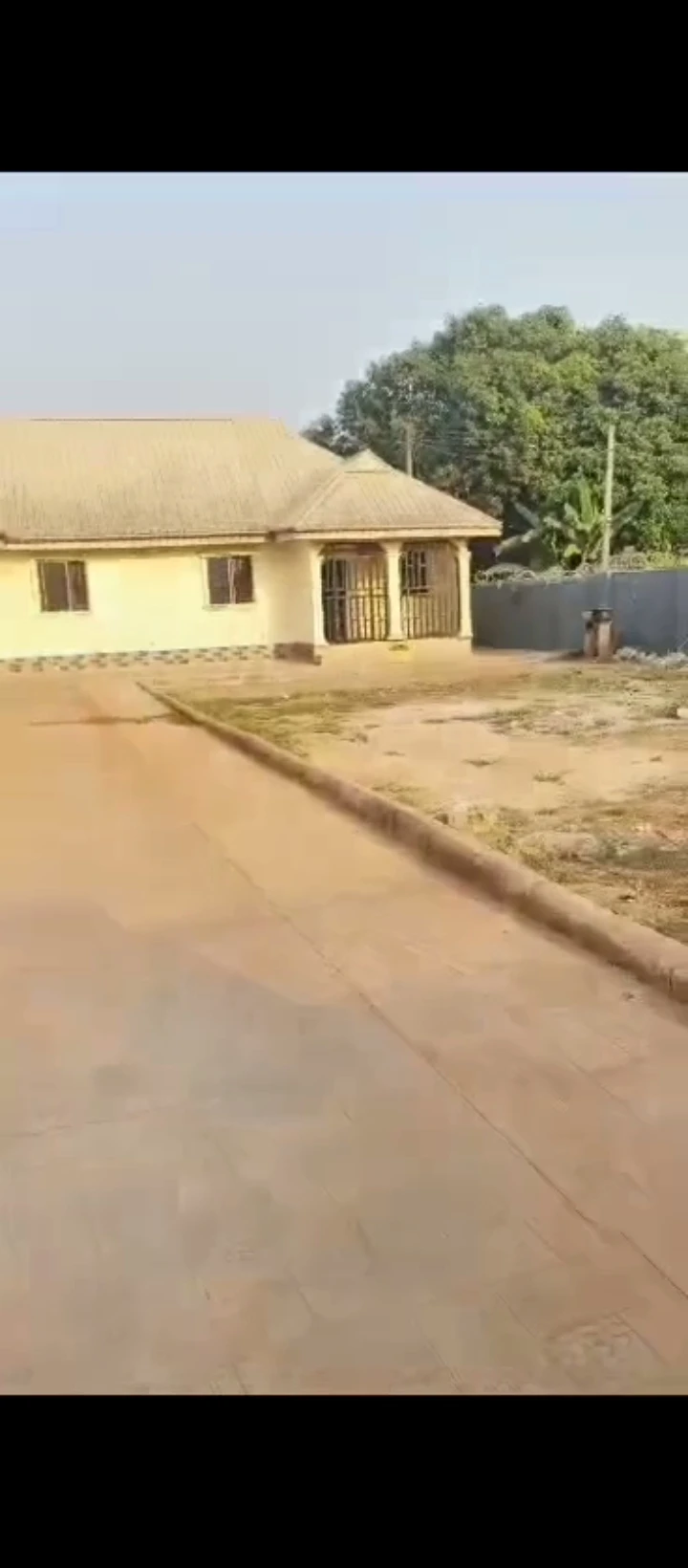 3 Bedroom Flat for Sale in Isihor Lagos ibadan express way, Edo - Image 3