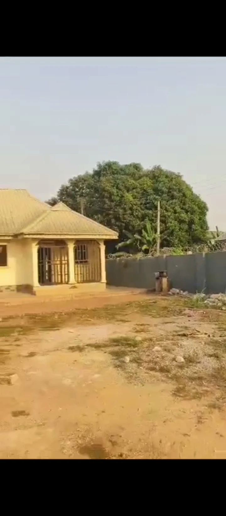 3 Bedroom Flat for Sale in Isihor Lagos ibadan express way, Edo - Image 1