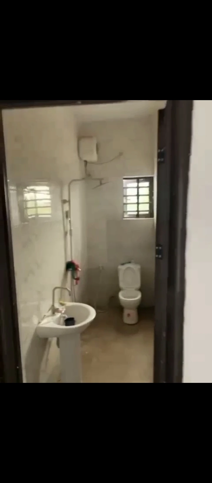 1 Bedroom Flat for Rent in Sapele road, Edo - Image 3