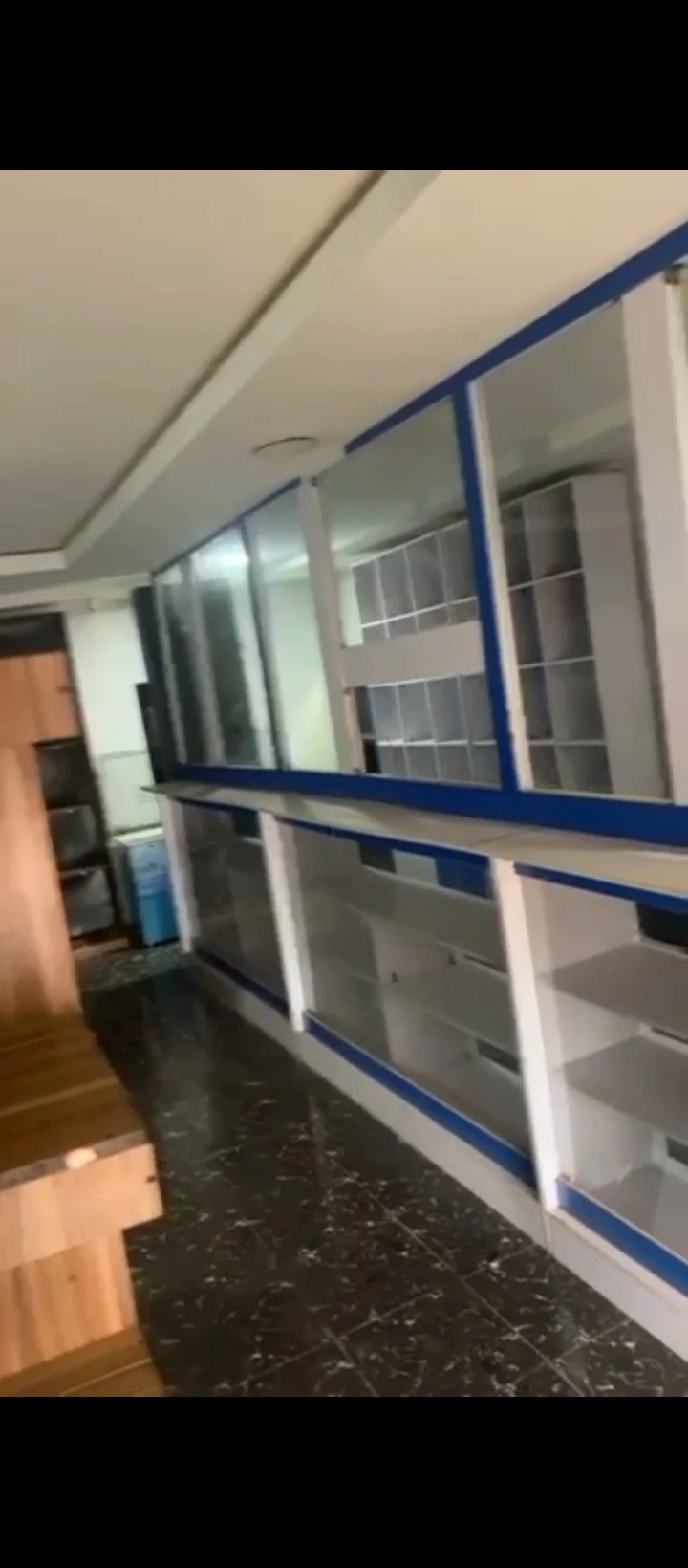 Store for Rent in Ekehuaw road, Edo - Image 5