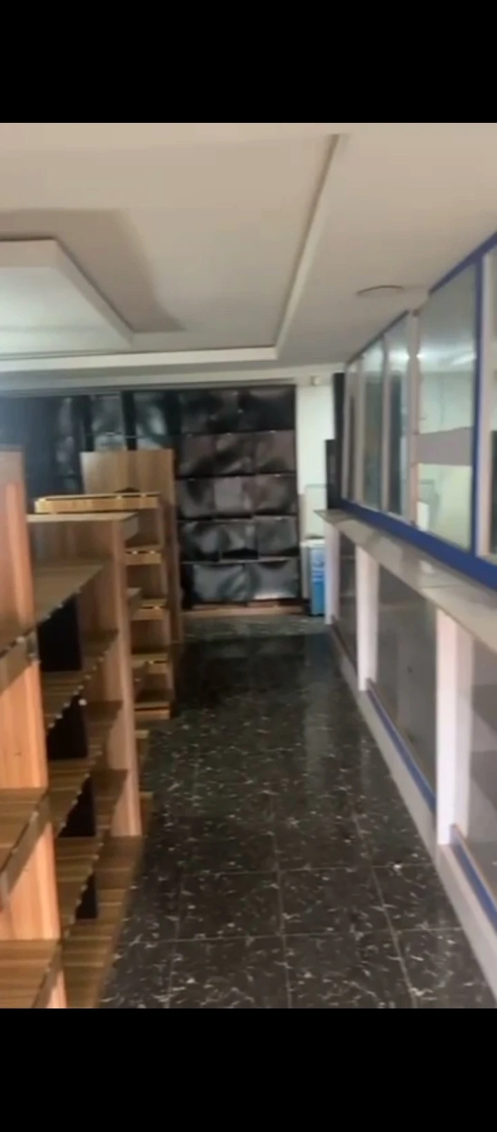 Store for Rent in Ekehuaw road, Edo - Image 3