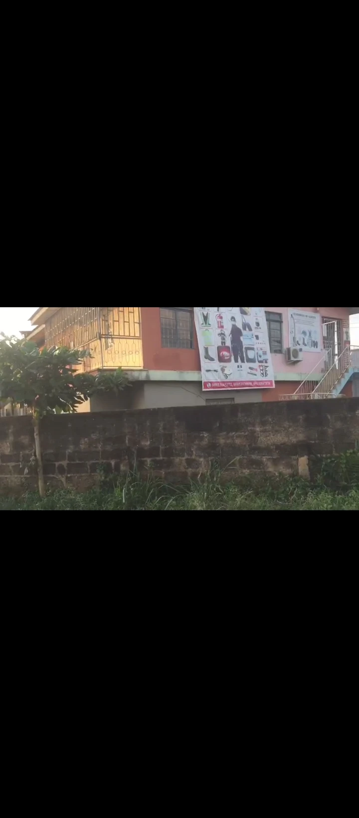 Plaza for Sale in New Lagos road, Edo - Image 1