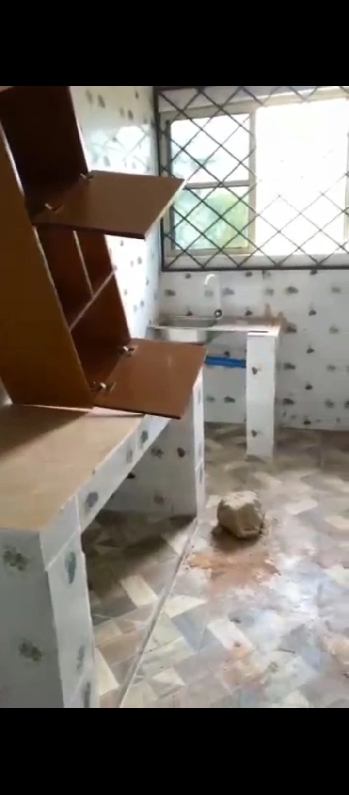 2 Bedroom Flat for Rent in Peanut, Edo - Image 2