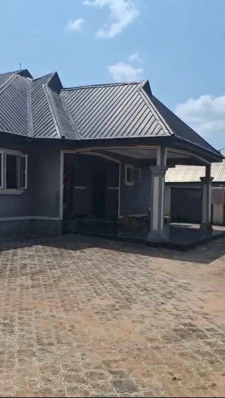 Bungalow for Sale in Amagba GRA Benin City Edo, Edo - Image 1