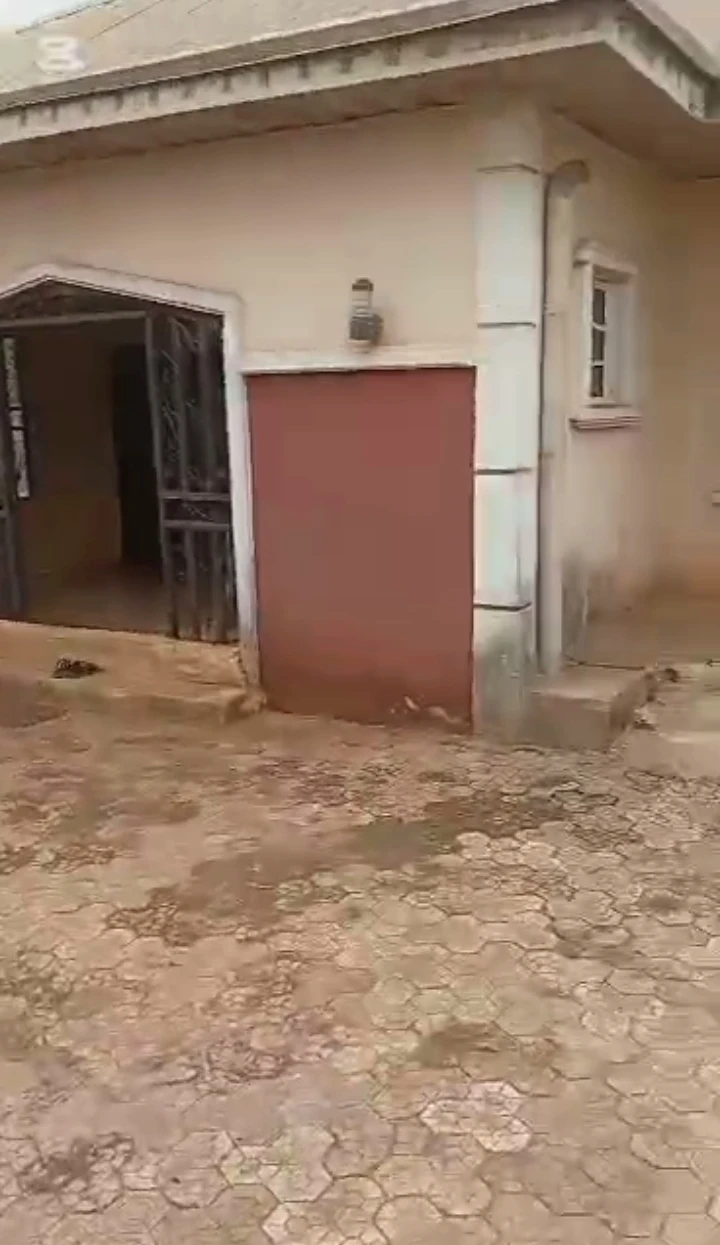 Bungalow for Sale in Isihor, Edo - Image 2