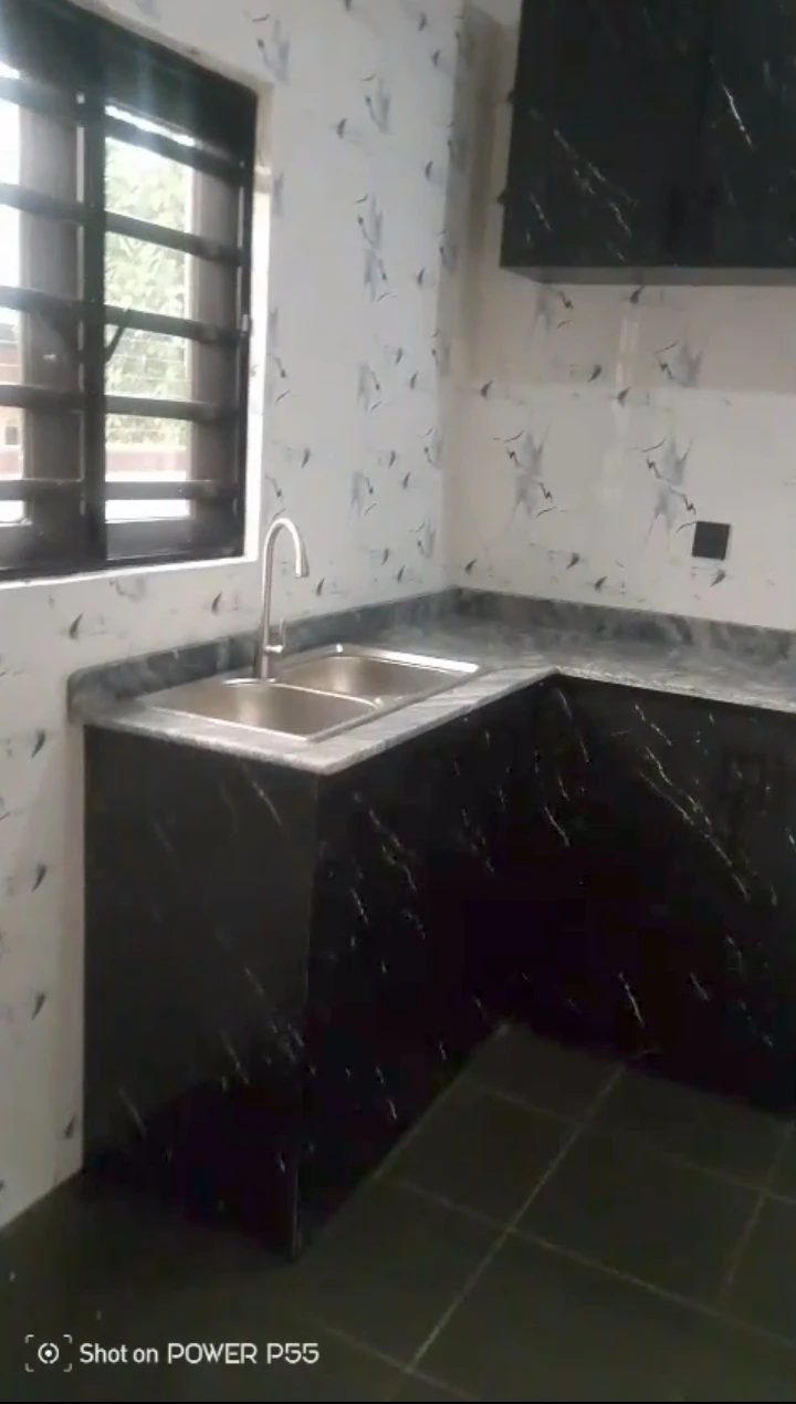 3 Bedroom Flat for Rent in Ugbor, Edo - Image 2
