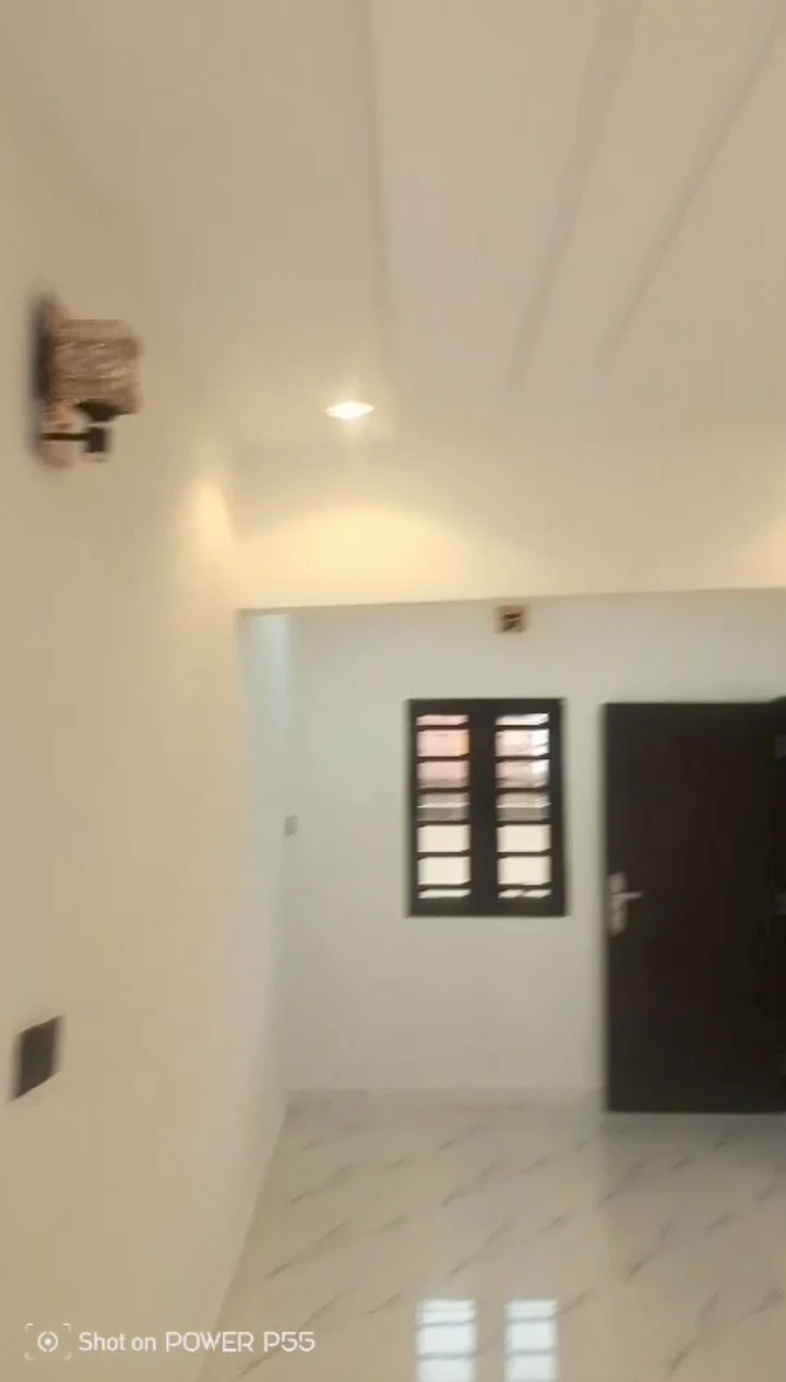 3 Bedroom Flat for Rent in Ugbor, Edo - Image 1