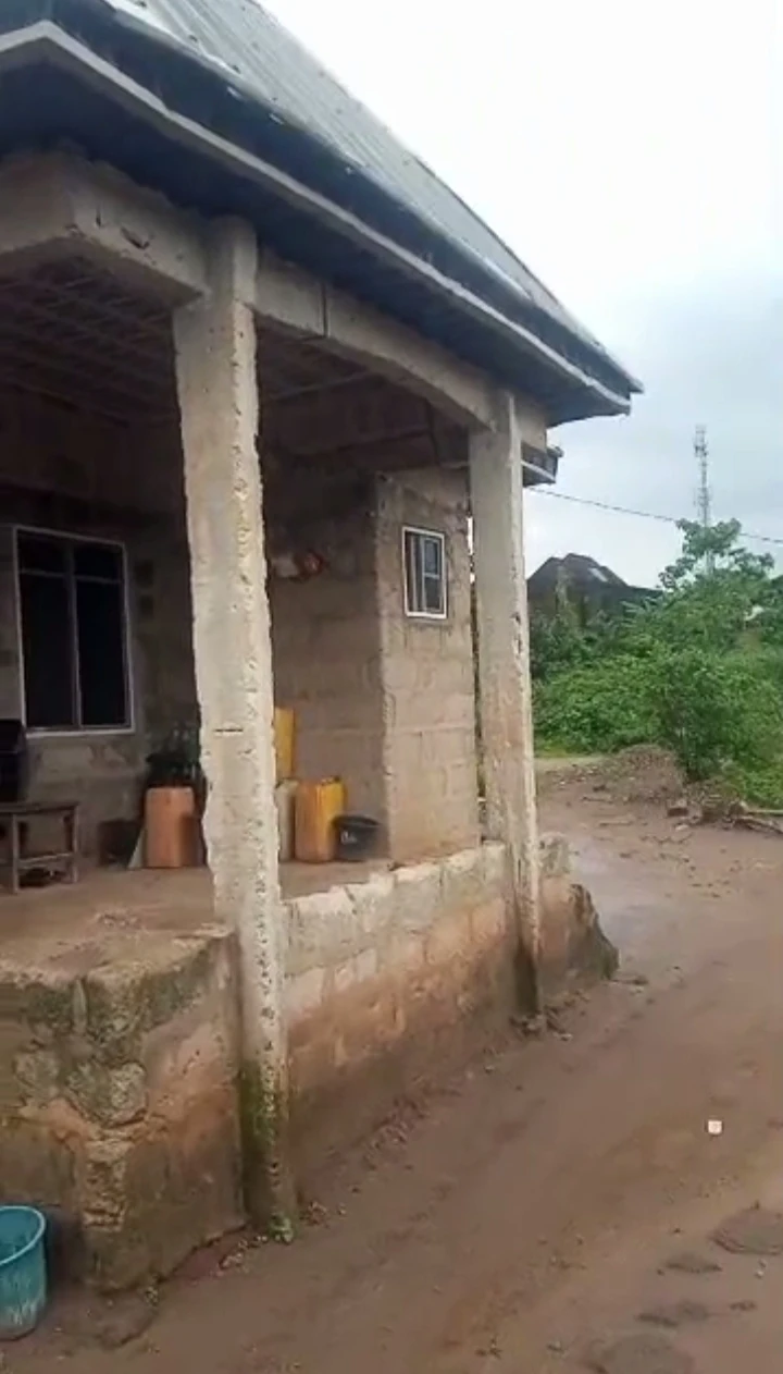 Bungalow for Sale in Airport road, Edo - Image 2