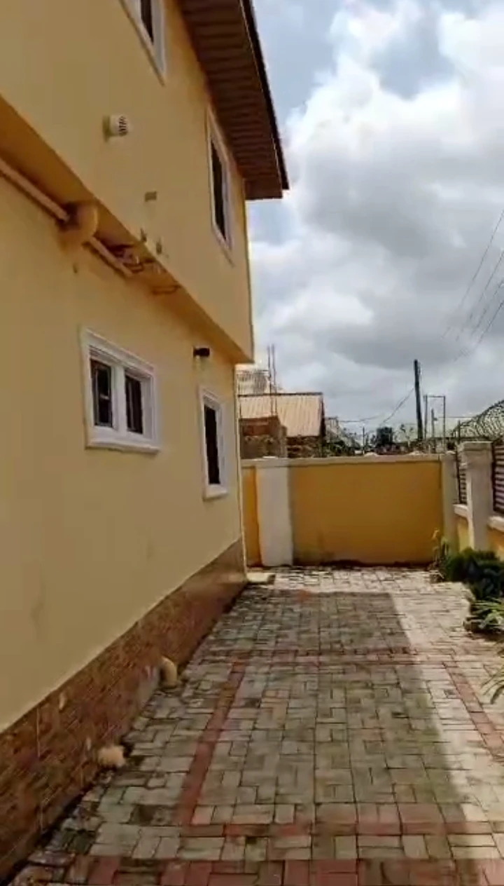 2 Bedroom Flat for Sale in Obe sapele road, Edo - Image 2