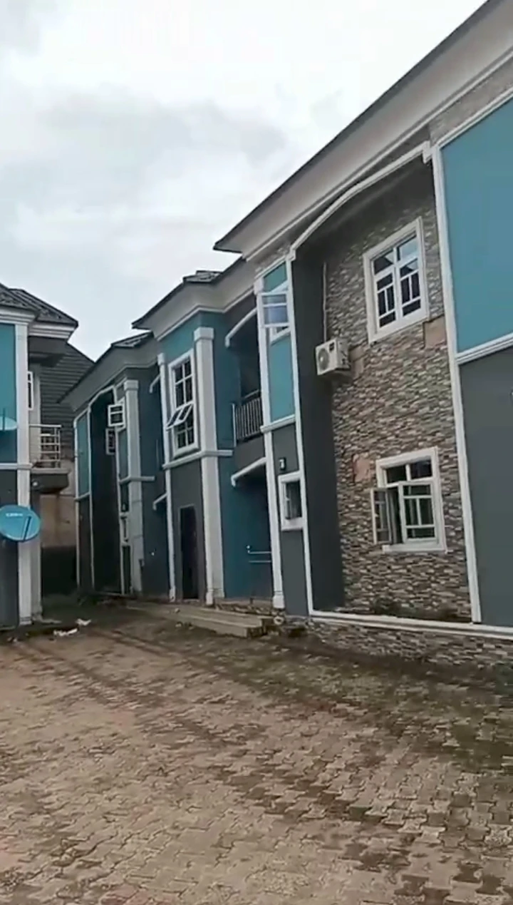 3 Bedroom Flat for Sale in Ugbor, Edo - Image 1