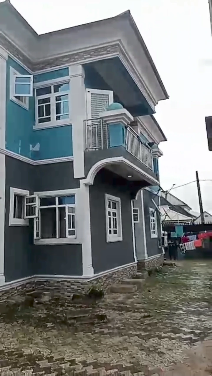 3 Bedroom Flat for Sale in Ugbor, Edo - Image 2