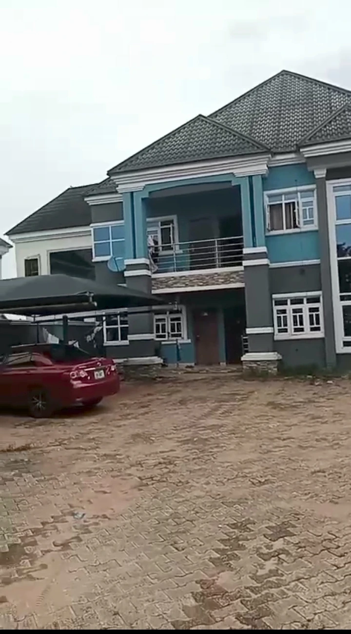 3 Bedroom Flat for Sale in Ugbor, Edo - Image 3