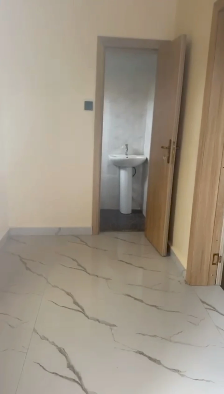 Duplex for Rent in Ogunwenyin, Edo - Image 2
