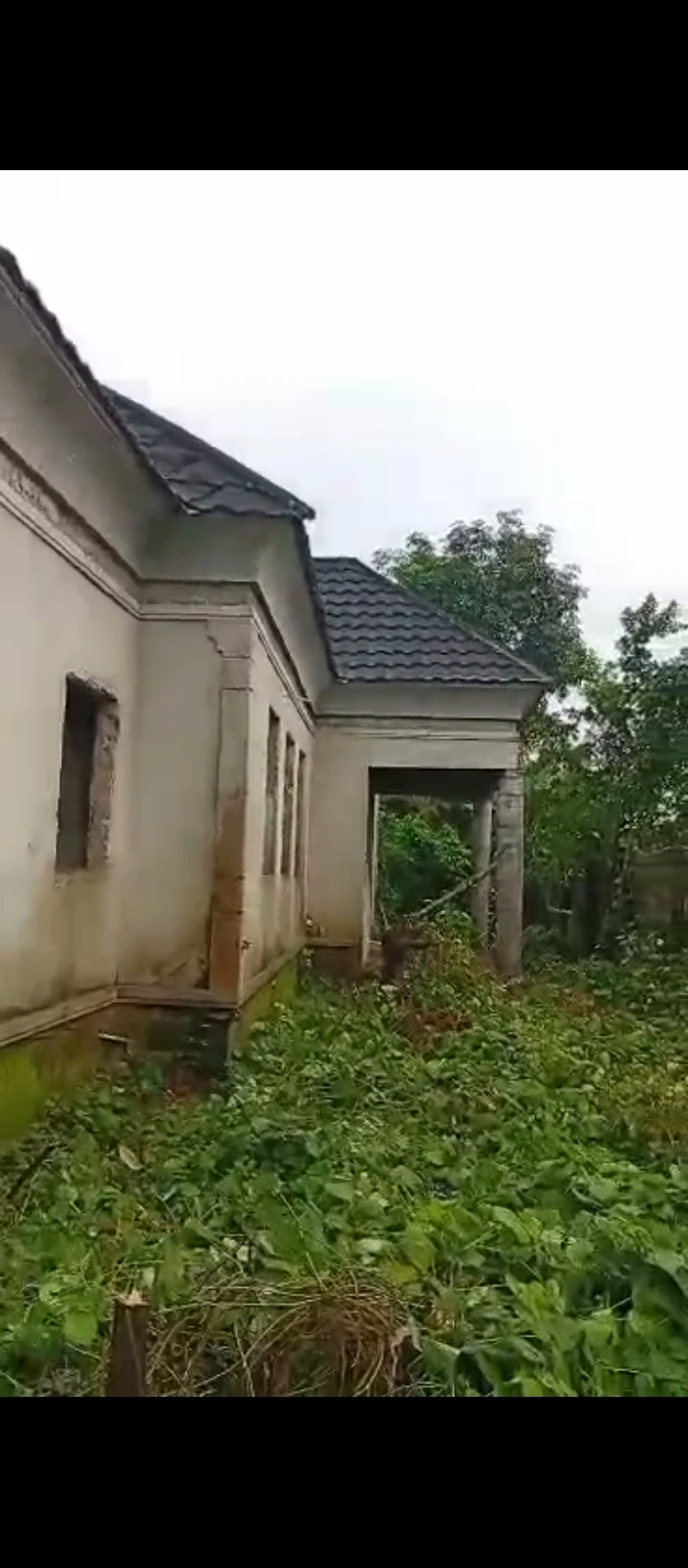 Uncompleted Building for Sale in Obagie road, Edo - Image 3