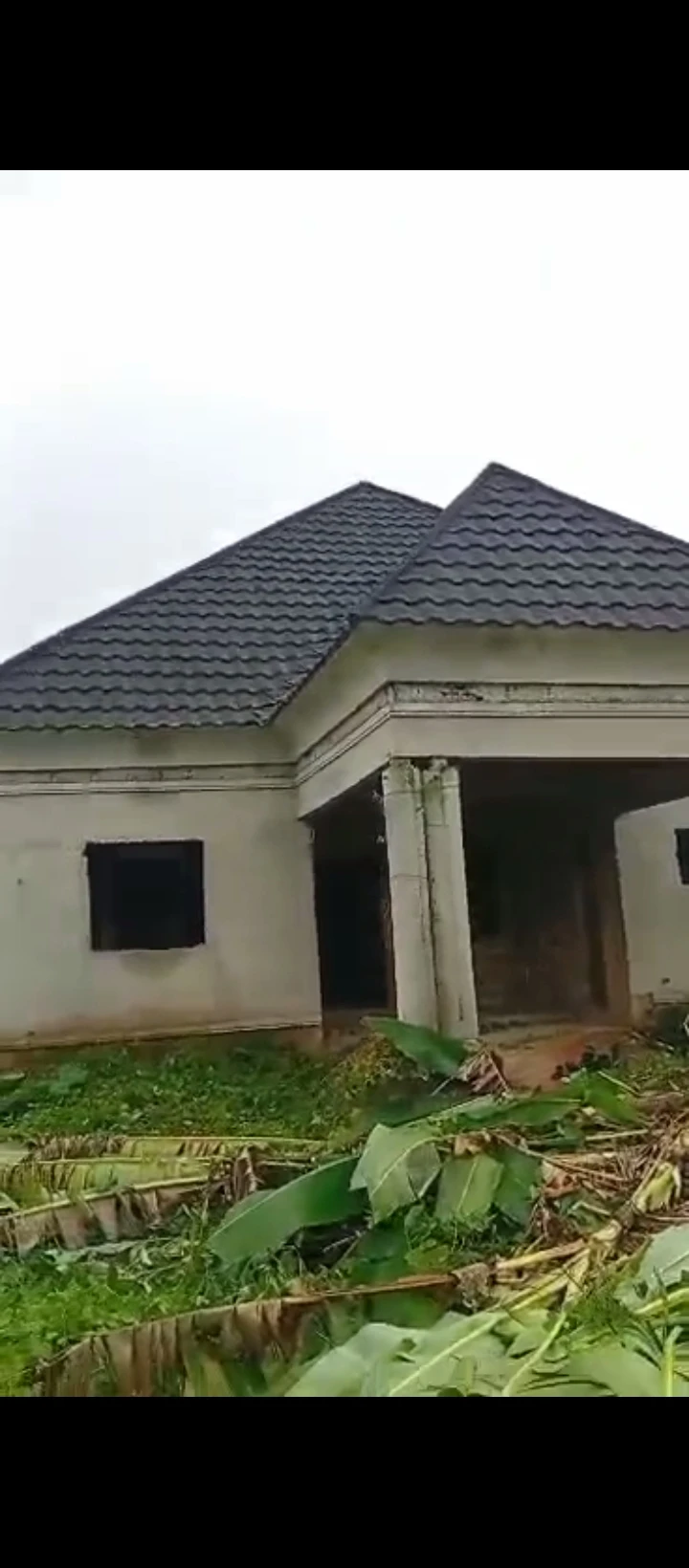 Uncompleted Building for Sale in Obagie road, Edo - Image 1