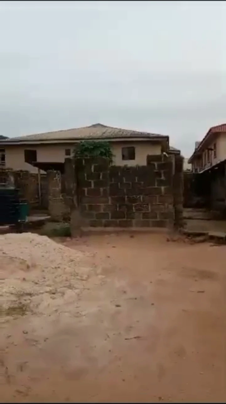 Hotel for Sale in Etete GRA, Edo - Image 3