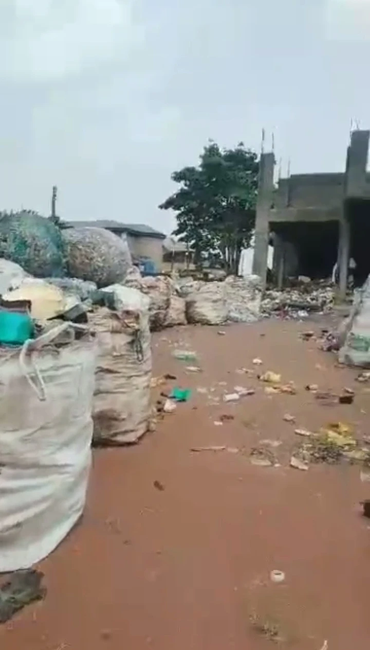Uncompleted Building for Sale in Uselu, Edo - Image 3