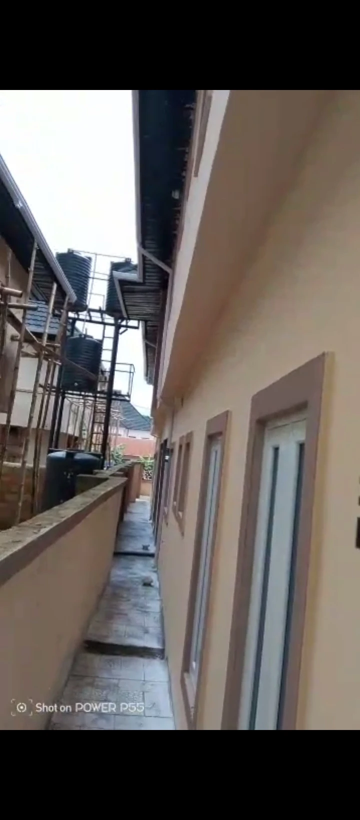 3 Bedroom Flat for Sale in Off Limit road, Edo - Image 1