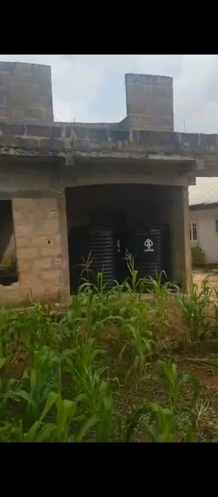 Uncompleted Building for Sale in Carribbean Estate off irhirhi Rd off airport road Arougba, Edo - Image 1