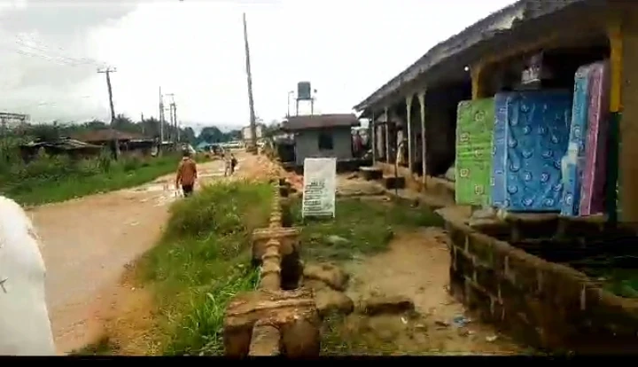 Bungalow for Sale in New Lagos road, Edo - Image 2