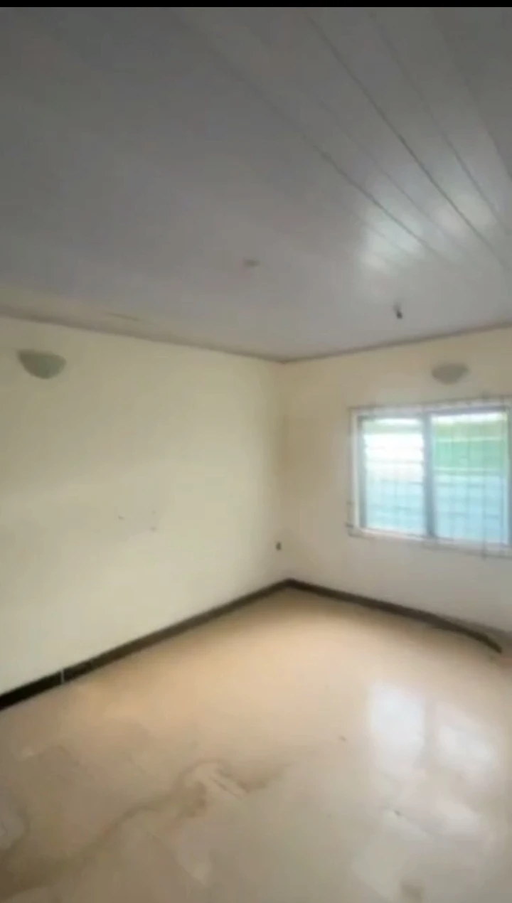 Bungalow for Lease in Oko central, Edo - Image 1