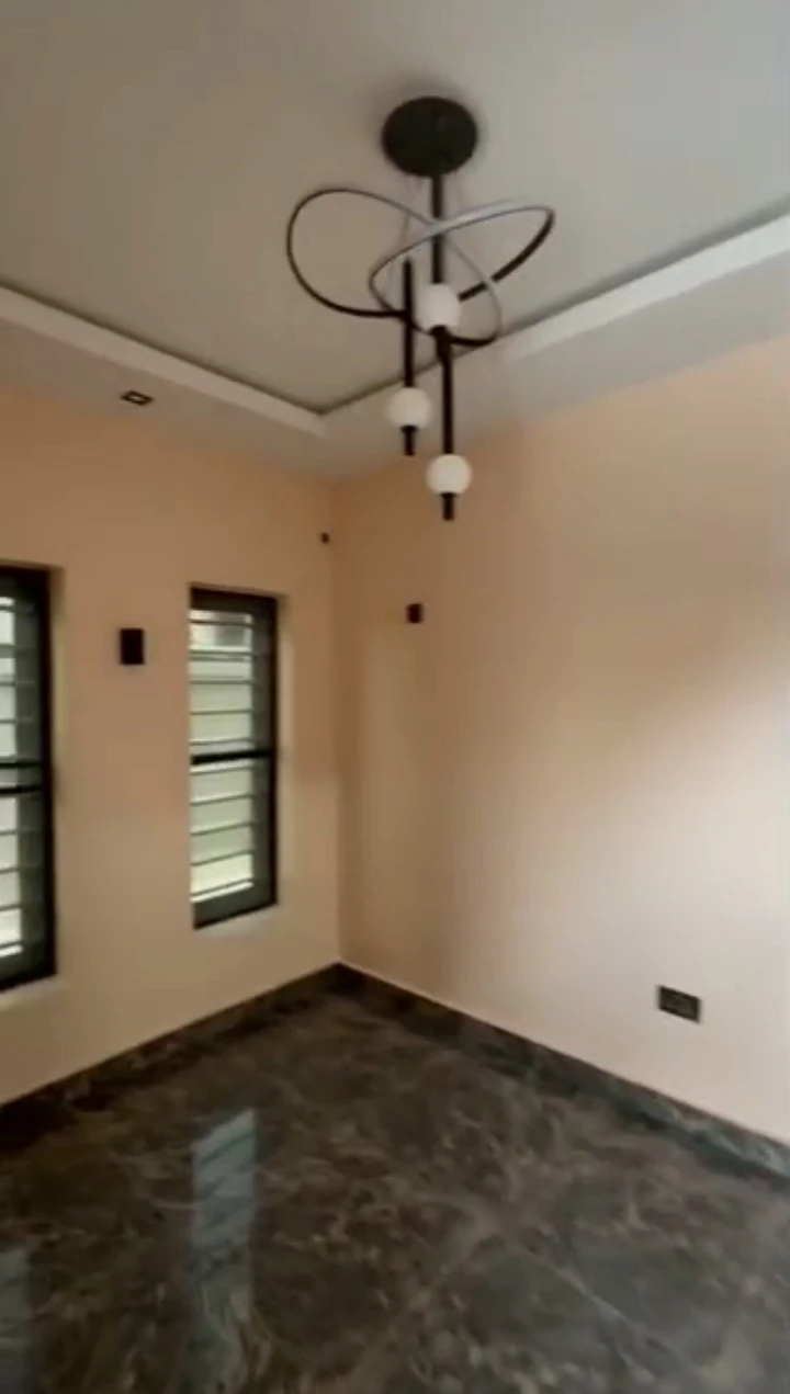 Duplex for Sale in Igbinosa off Irhirhi, Airport road, Benin City, Edo - Image 2