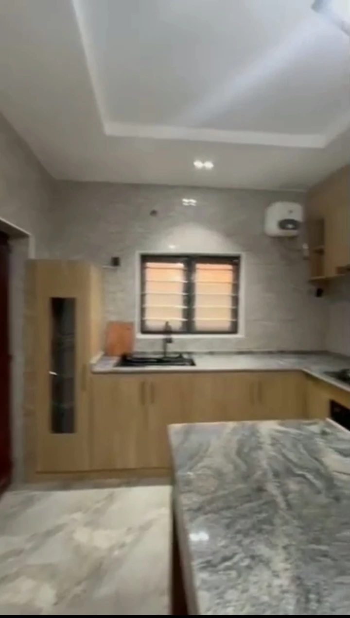 Duplex for Sale in Igbinosa off Irhirhi, Airport road, Benin City, Edo - Image 4