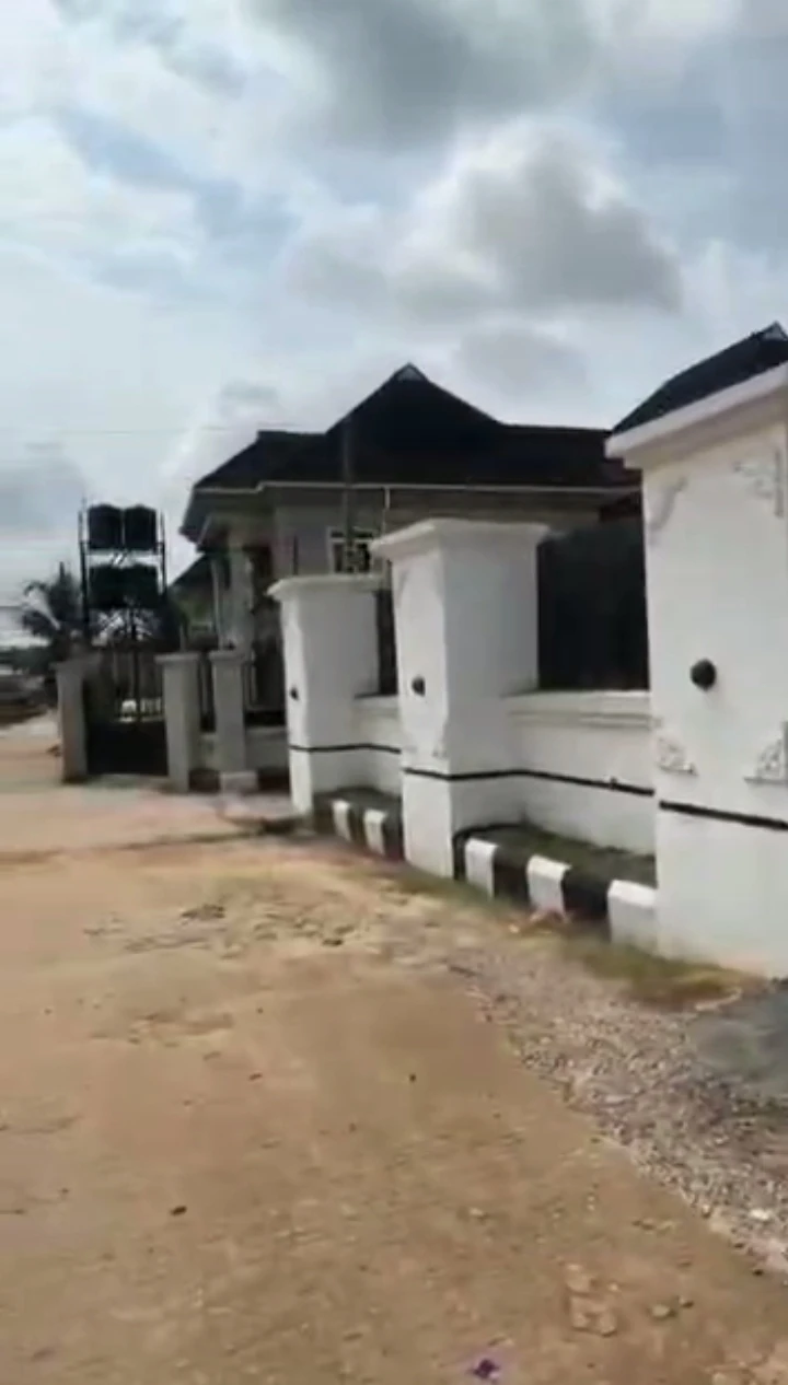 Uncompleted Building for Sale in Country home, Edo - Image 3