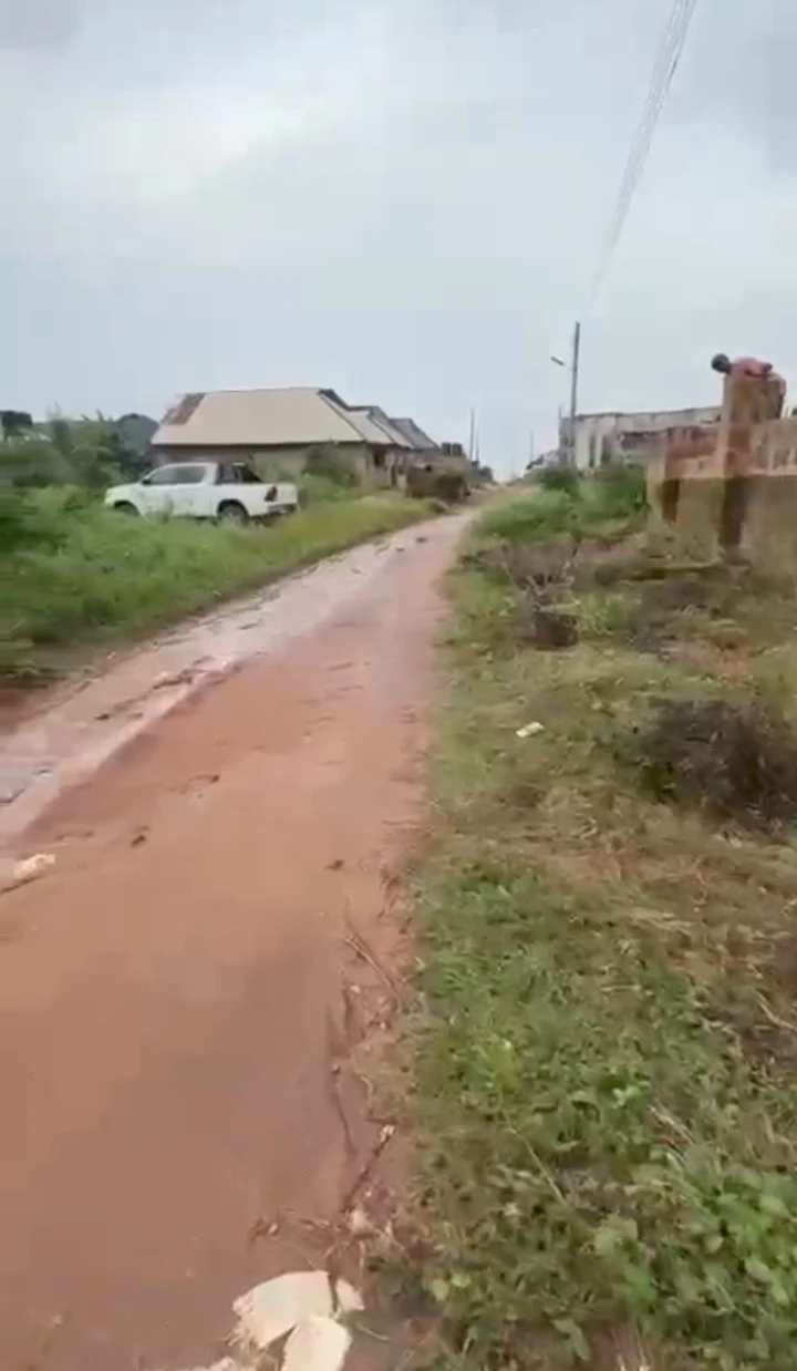 Uncompleted Building for Sale in Okhouromi, Edo - Image 2