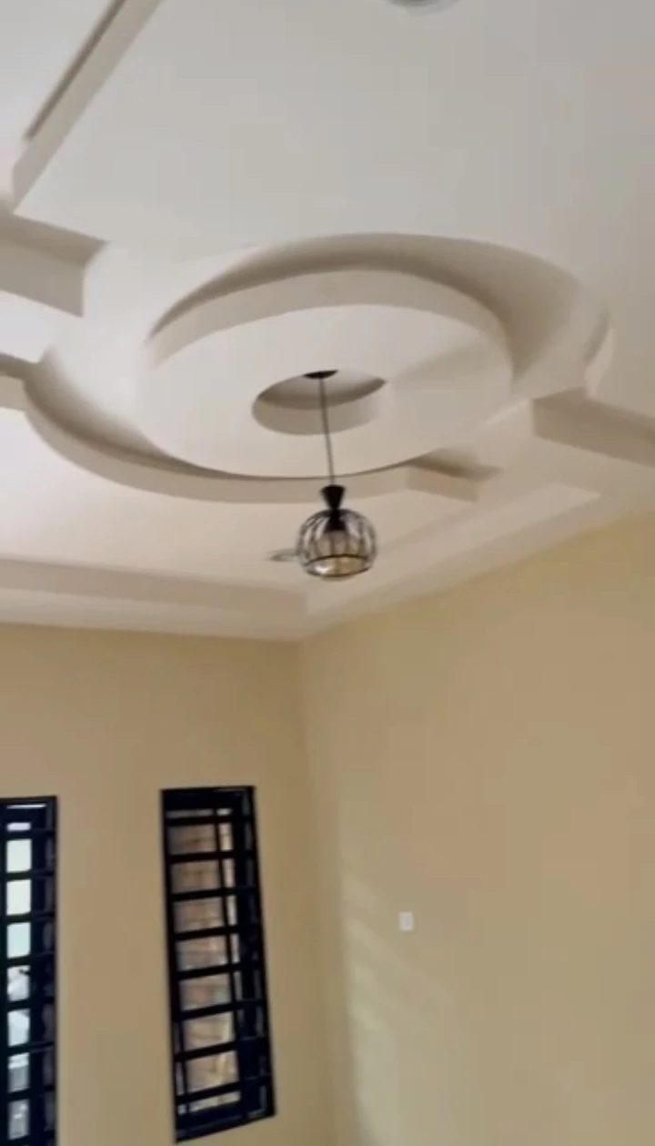 1 Bedroom Flat for Rent in Zion Street sapele road, Edo - Image 3