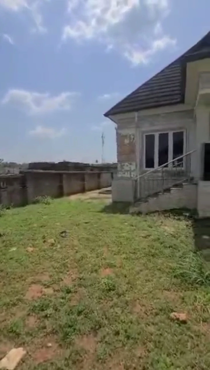 Bungalow for Sale in Obazagbor upper iriri Rd, Edo - Image 3