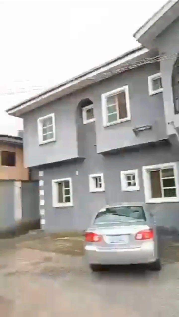 2 Bedroom Flat for Sale in First ugbor, Edo - Image 1