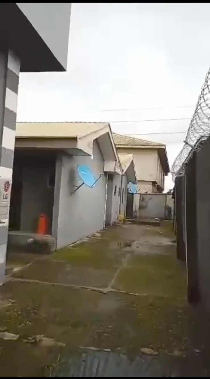 2 Bedroom Flat for Sale in First ugbor, Edo - Image 2