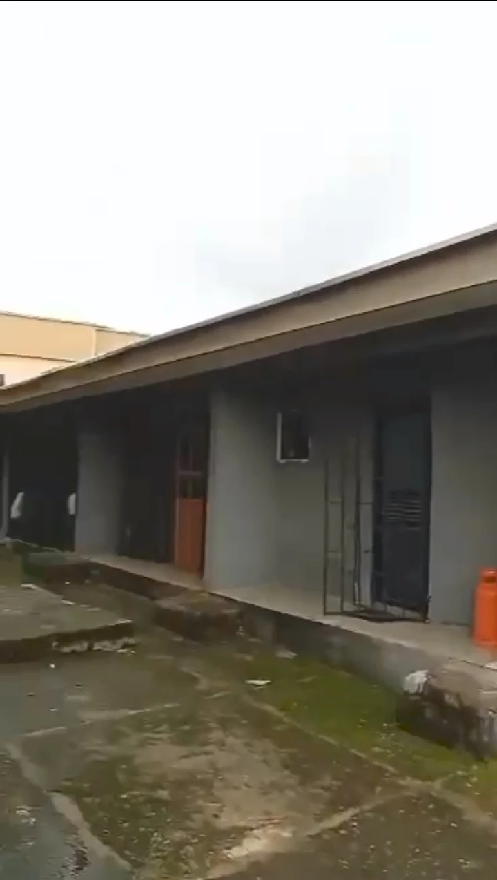 2 Bedroom Flat for Sale in First ugbor, Edo - Image 3
