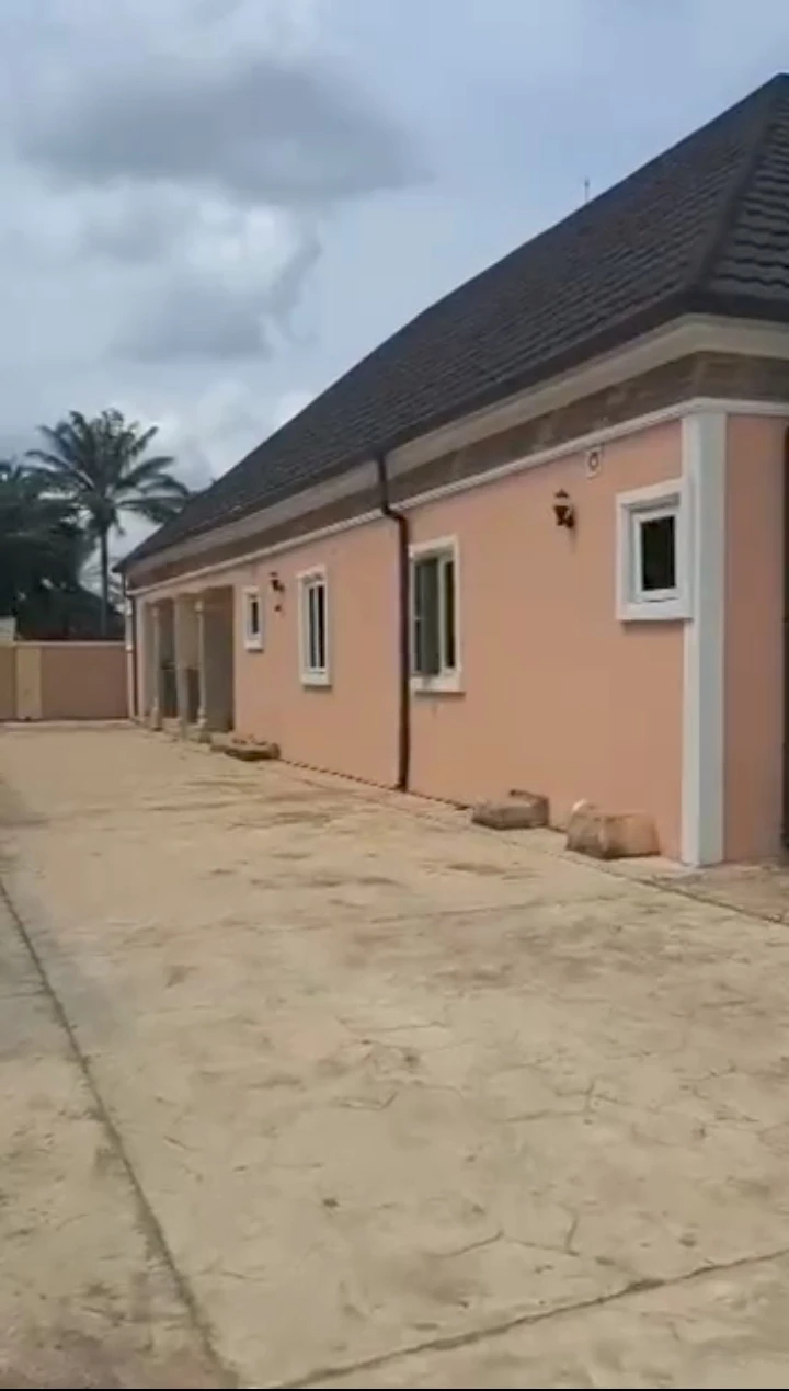 3 Bedroom Flat for Sale in Ogheghe, Edo - Image 2