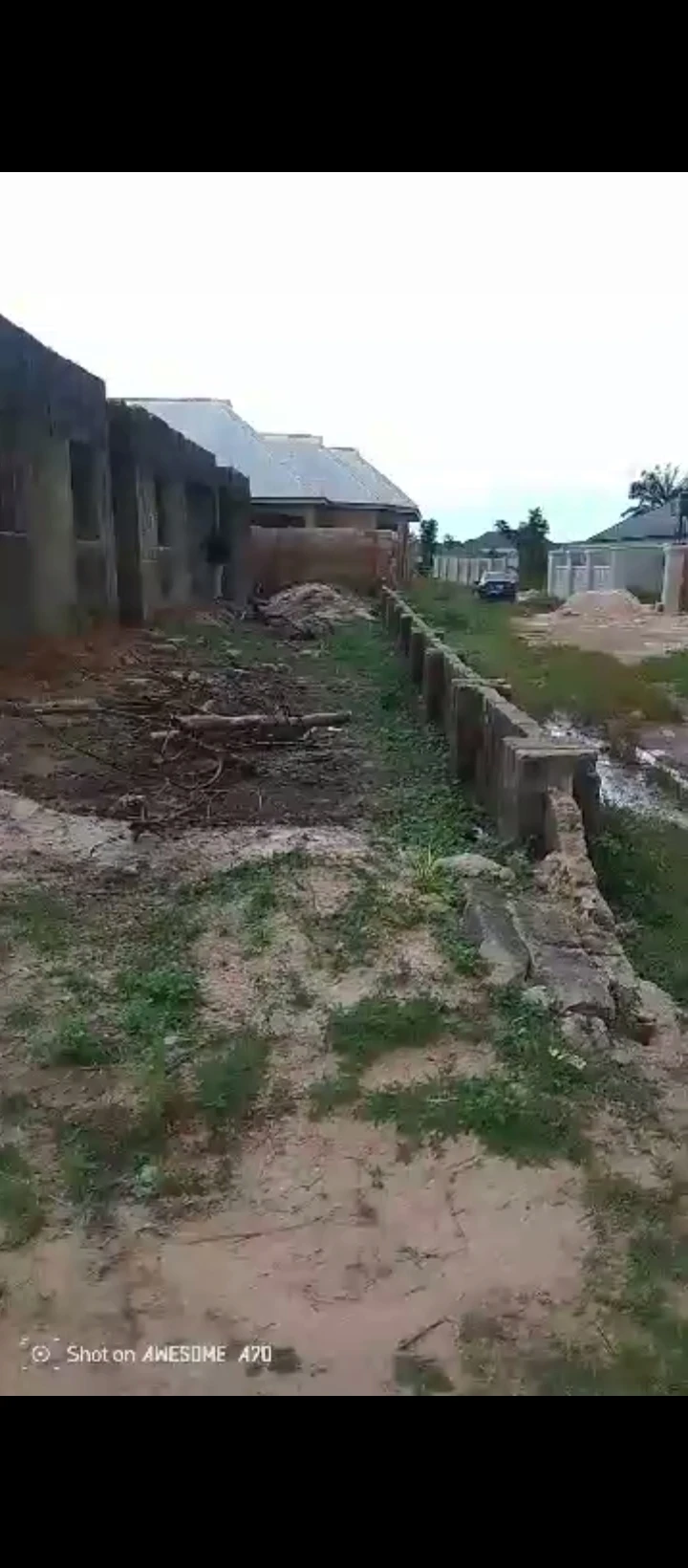 Uncompleted Building for Sale in Captain Osa farm sapele Rd by pass., Edo - Image 1