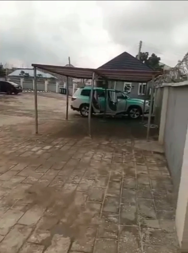 3 Bedroom Flat for Sale in Presbyterian church street Lugbe,Abuja., FCT - Image 1